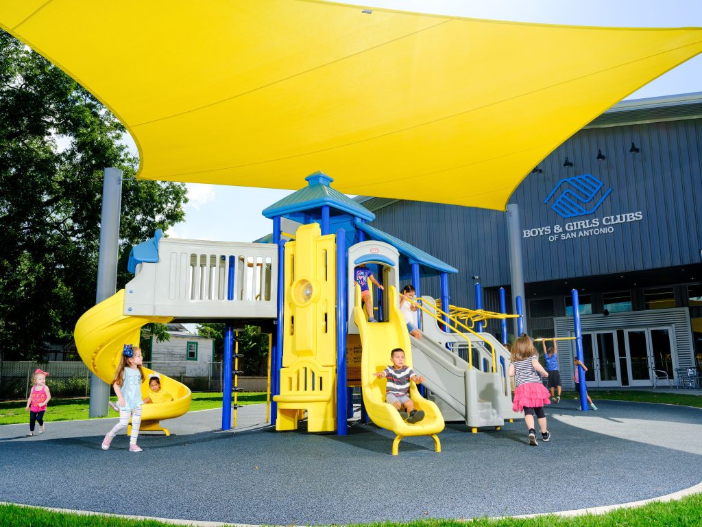 MaxPlay playground structure